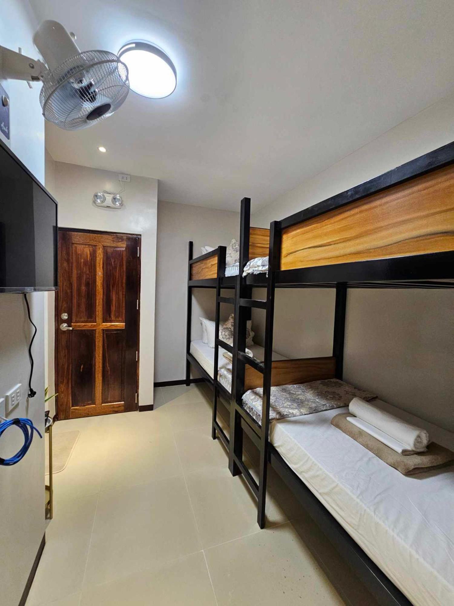 Jaijai'S Backpackers Inn Coron Exteriör bild